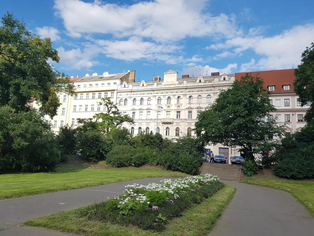 Charles Apartment Прага Екстер'єр фото