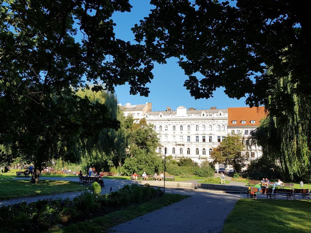 Charles Apartment Прага Екстер'єр фото